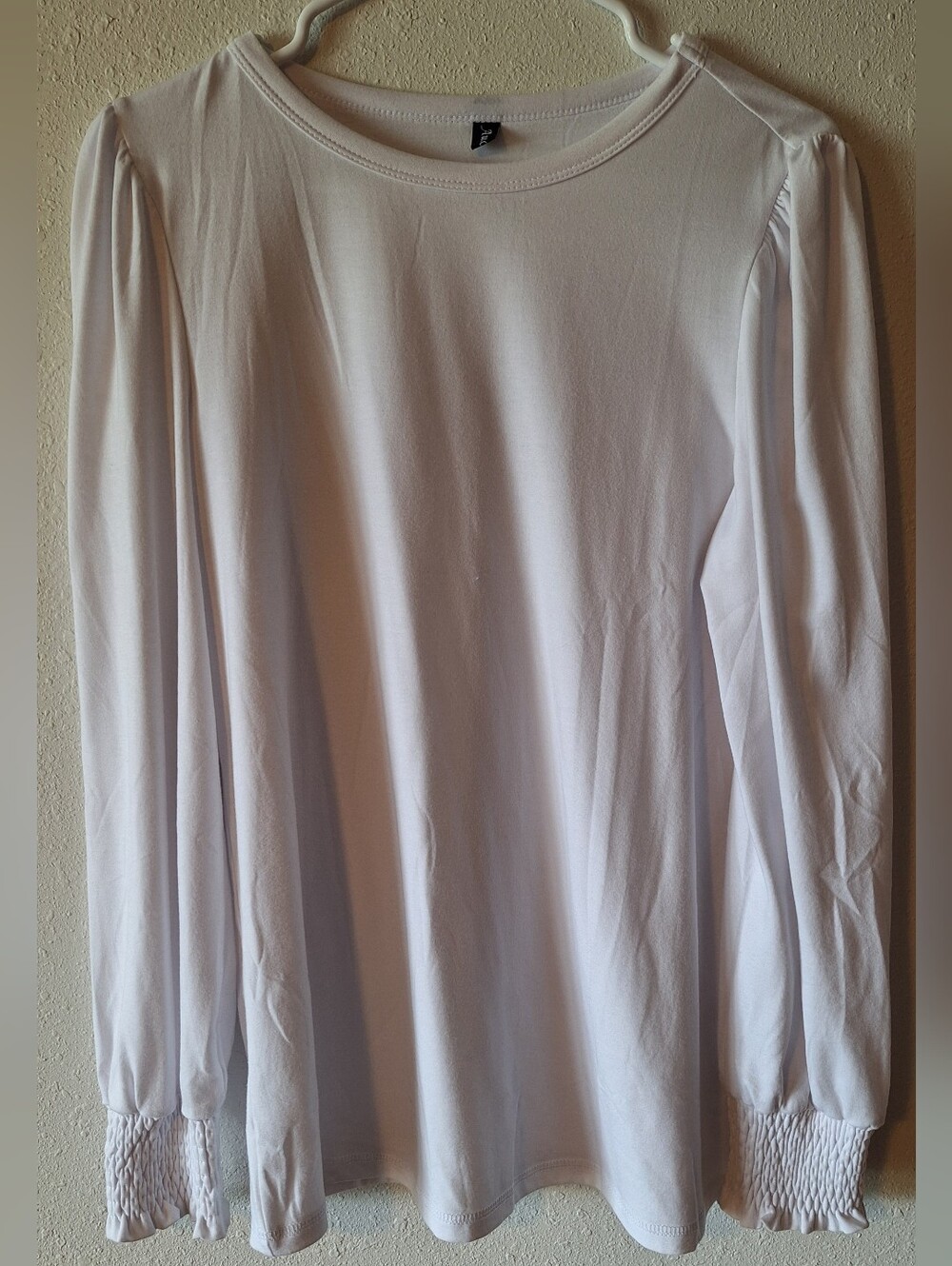 White Top with Stretch Fabric - Size M